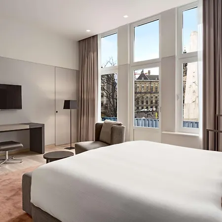 Отель Anantara Grand Krasnapolsky