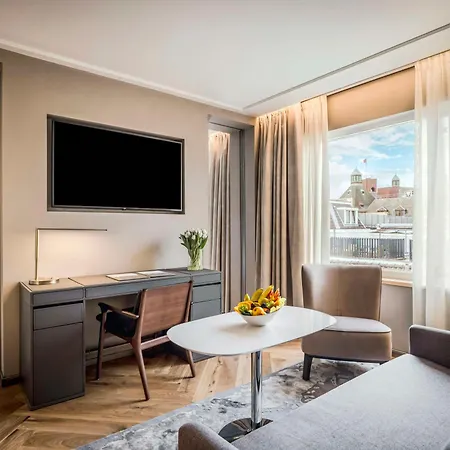 Отель Anantara Grand Krasnapolsky