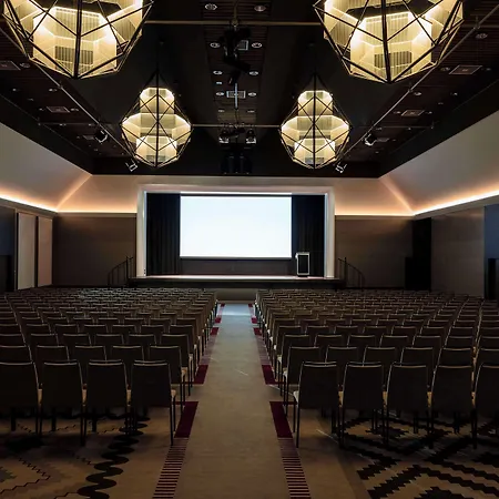 Anantara Grand Krasnapolsky Hotel 5*