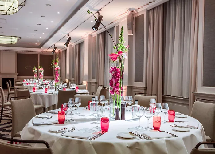 Hotel Anantara Grand Krasnapolsky 5*