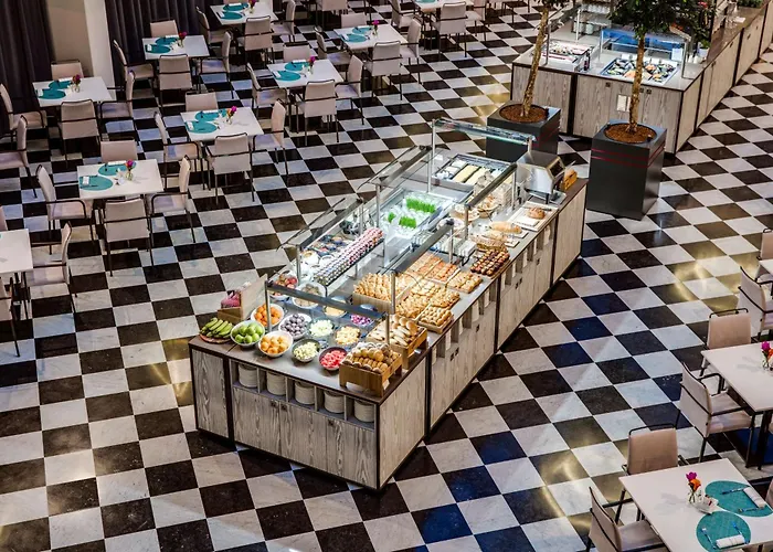 Hotel Anantara Grand Krasnapolsky 5*