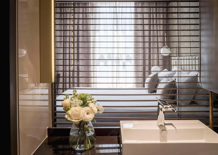 Hotel Anantara Grand Krasnapolsky 5*