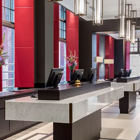 Отель Anantara Grand Krasnapolsky