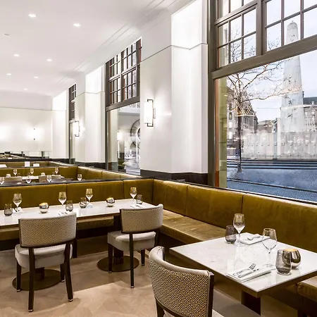 Отель Anantara Grand Krasnapolsky