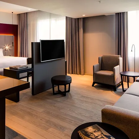 Anantara Grand Krasnapolsky Отель 5*